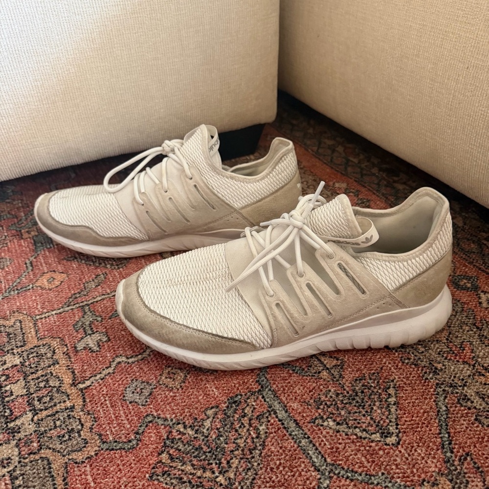 Adidas Tubular Radial